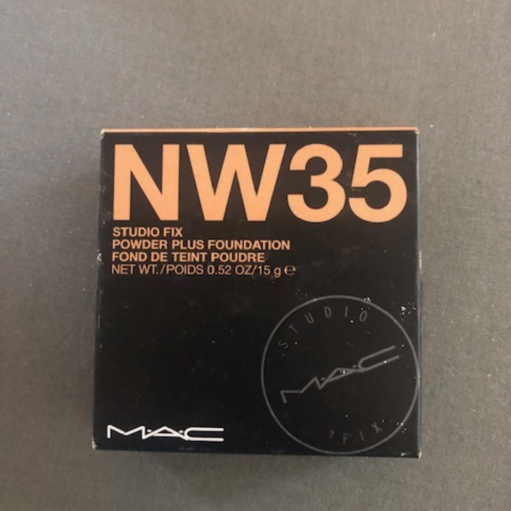 Mac Studio Fix Powder Plus Foundation